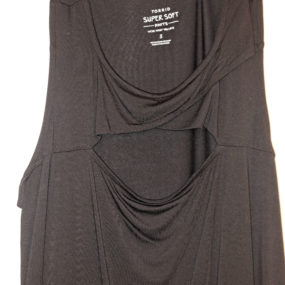 Torrid Black Cut Out Design Front Tank Top Size 3
